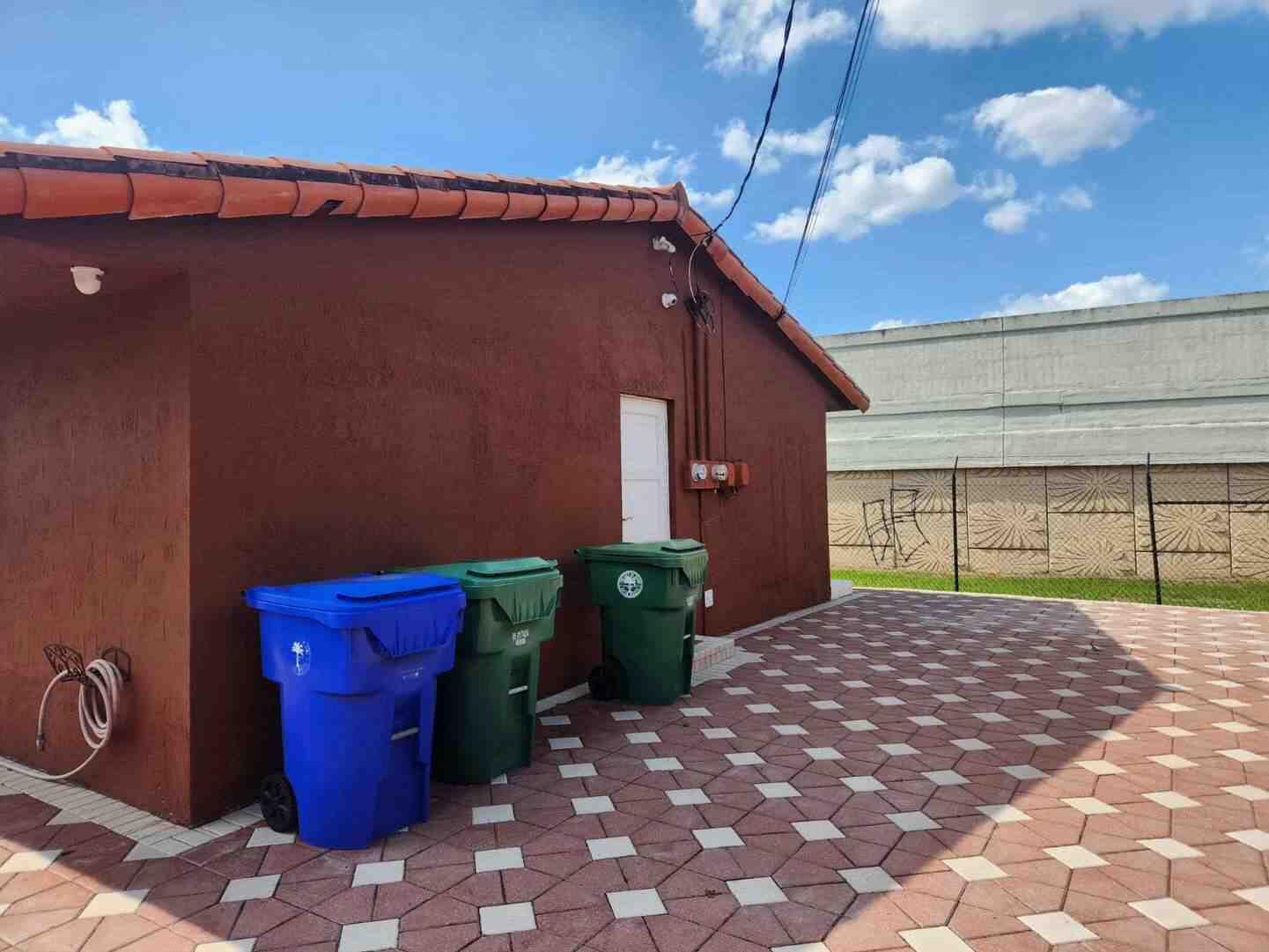 1195 NW 30TH Place — Photo 3