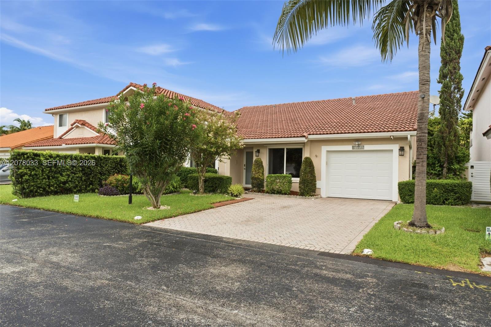 10887 SW 152nd Pl — Photo 3