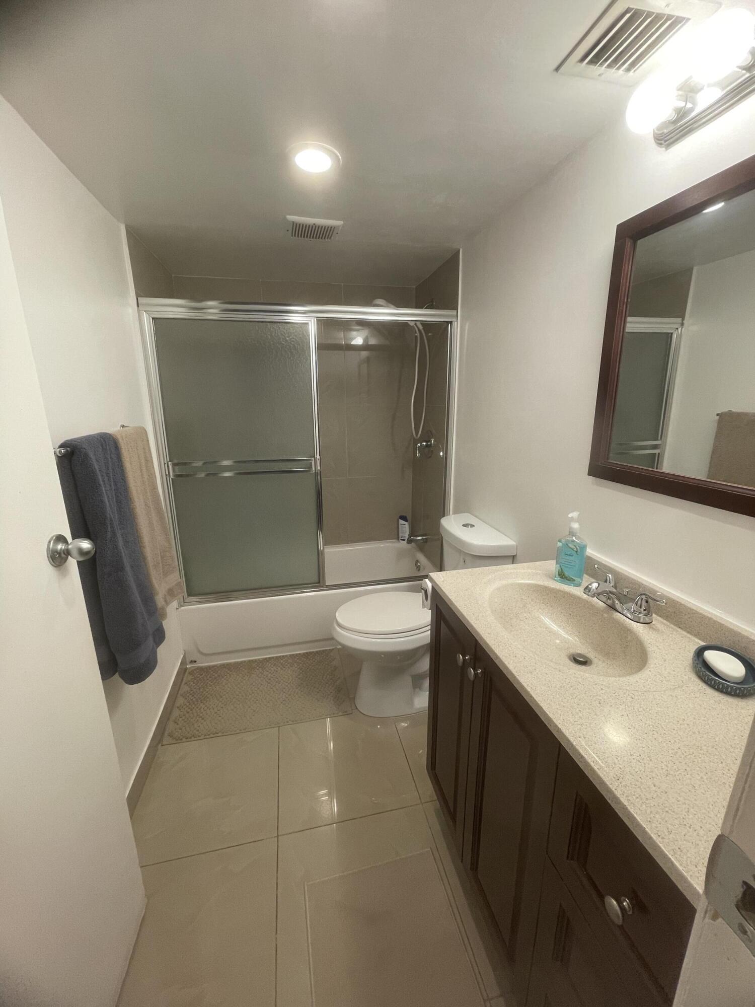 2821 Somerset Drive # 118 — Photo 5