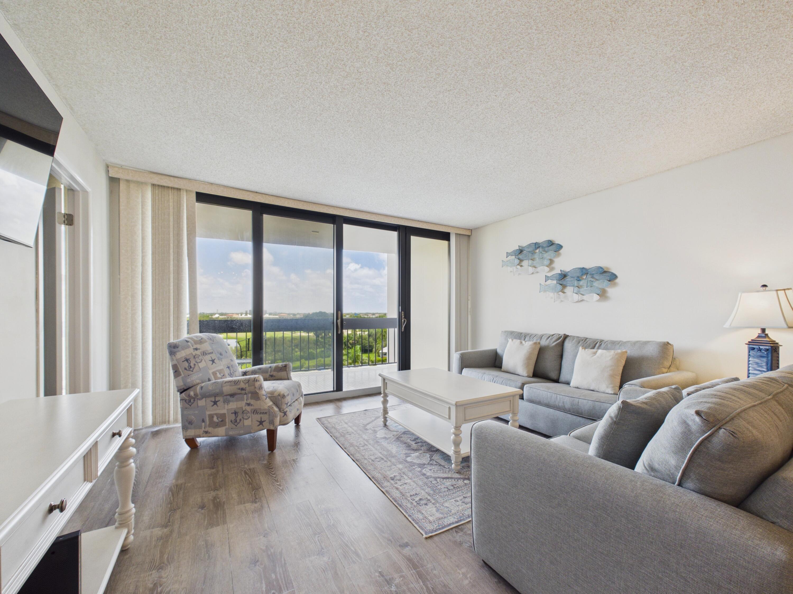 2400 PRESIDENTIAL Way # 704, West Palm Beach FL 33401