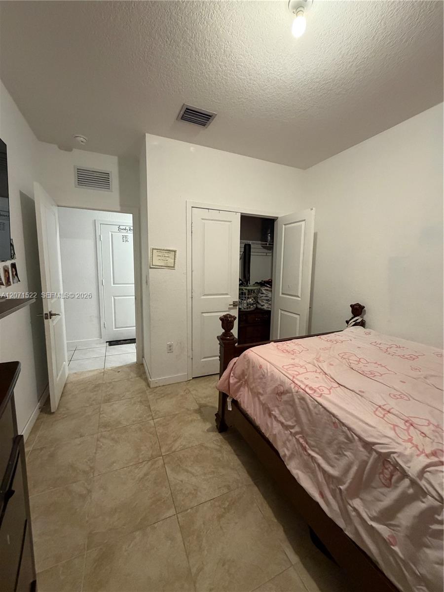 548 NE 5th Way View 10