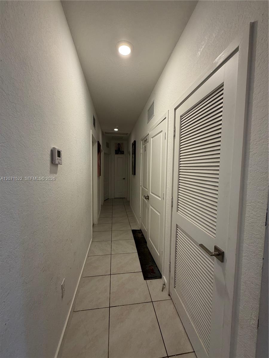 548 NE 5th Way View 7
