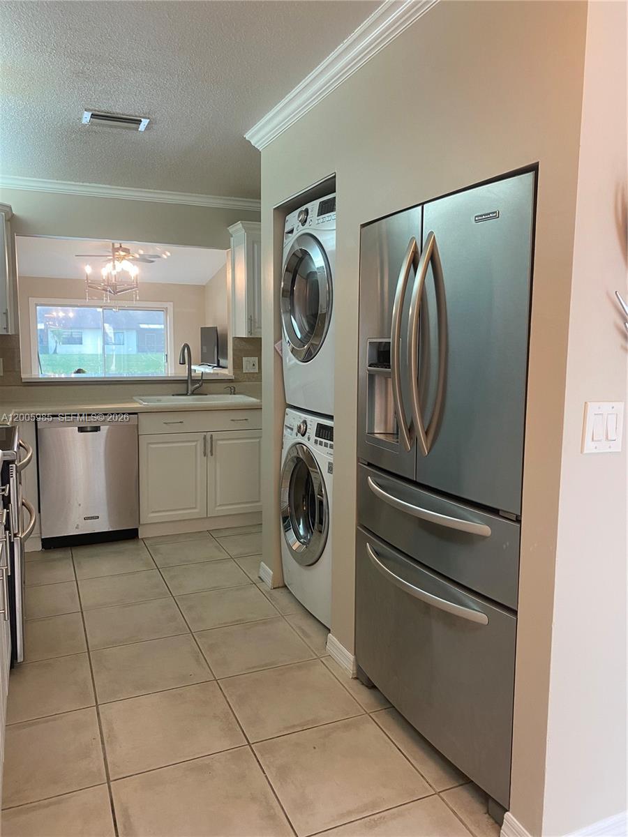 803 SW 119th Way, Davie FL 33325