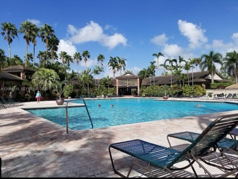 11008 Mainsail Dr, Cooper City FL 33026