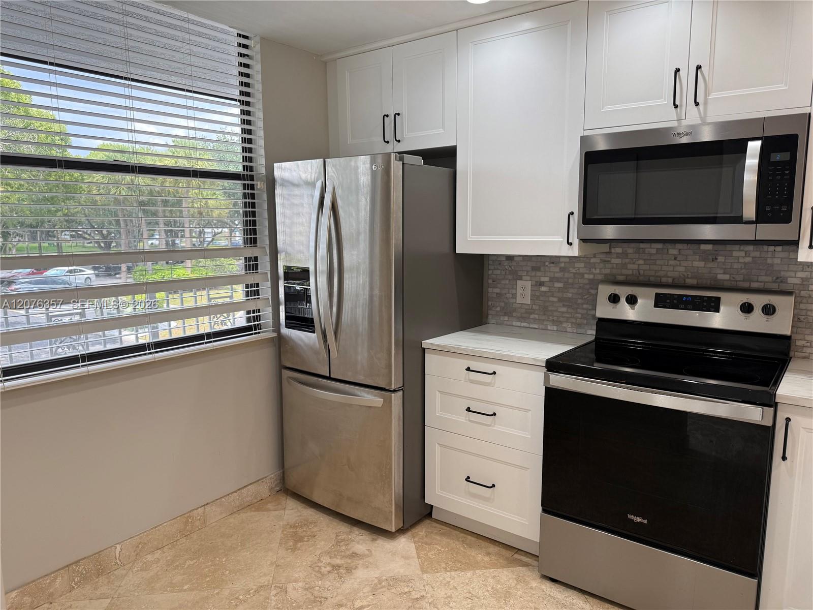1520 Whitehall Dr # 206 — Photo 2