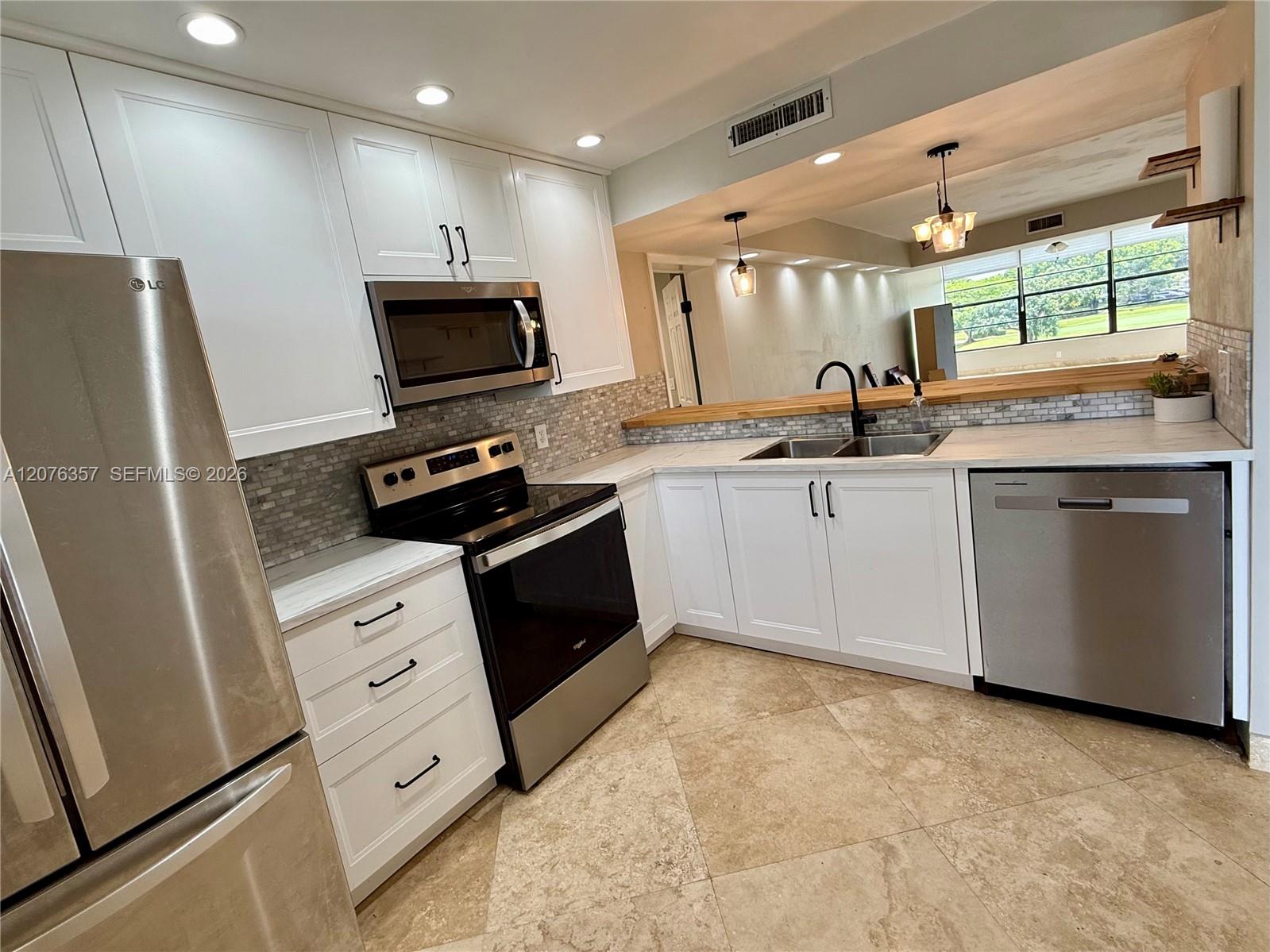 1520 Whitehall Dr # 206 — Photo 3