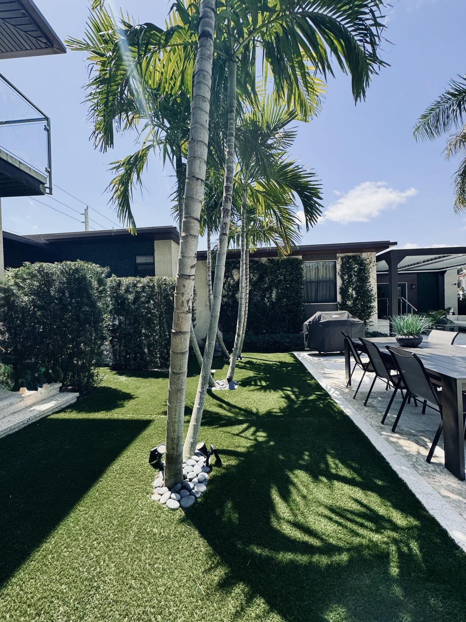301 PALMETTO Street — Photo 3