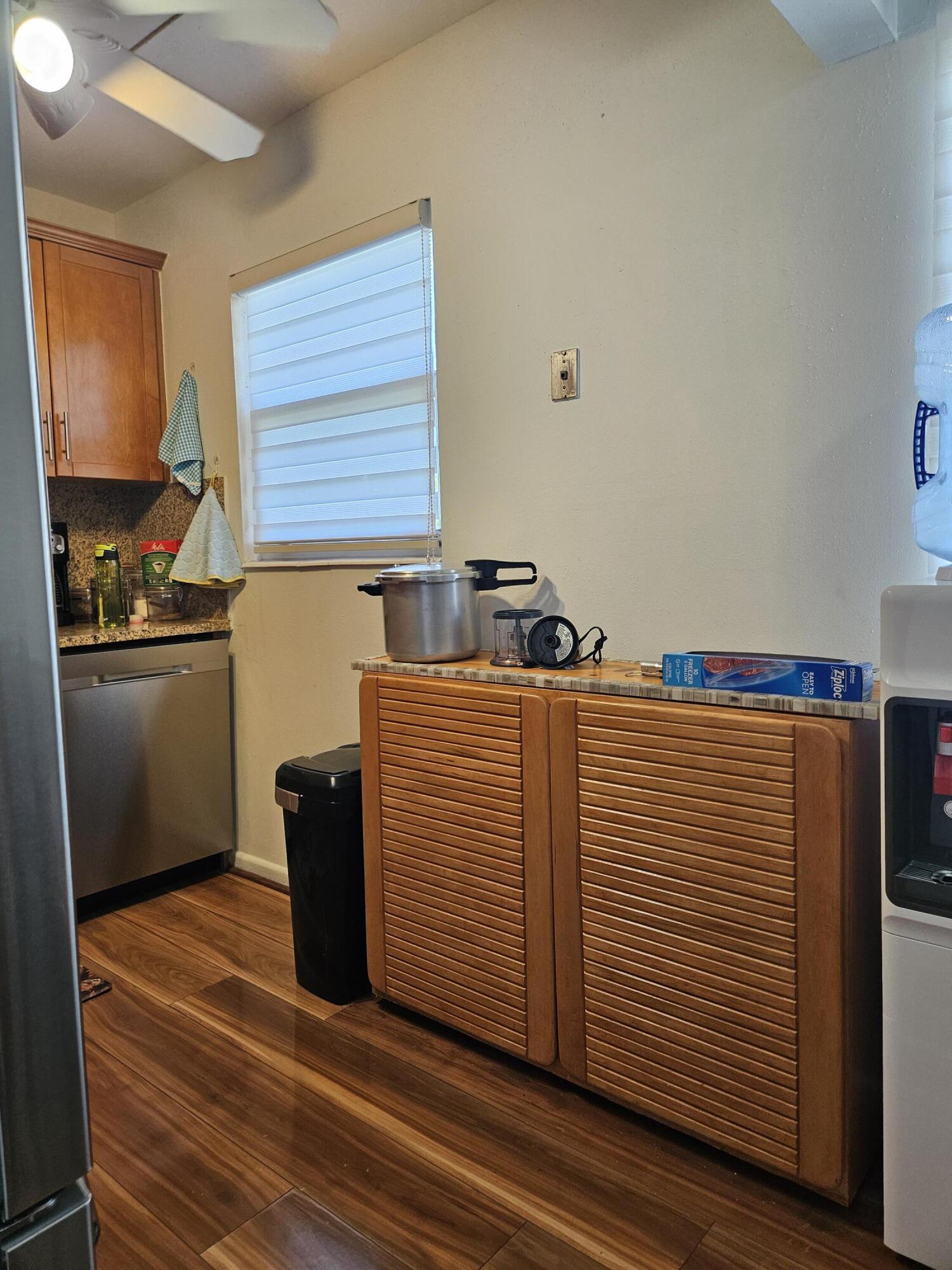 120 WESTBURY E # 120 — Photo 3