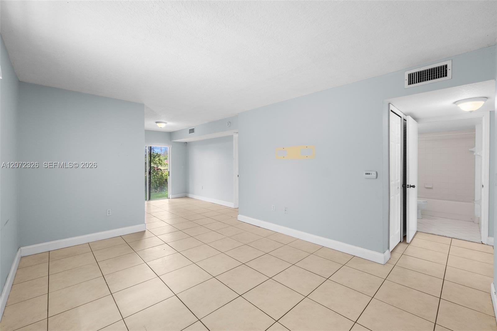 2930 SE 12th Rd # 31 — Photo 4