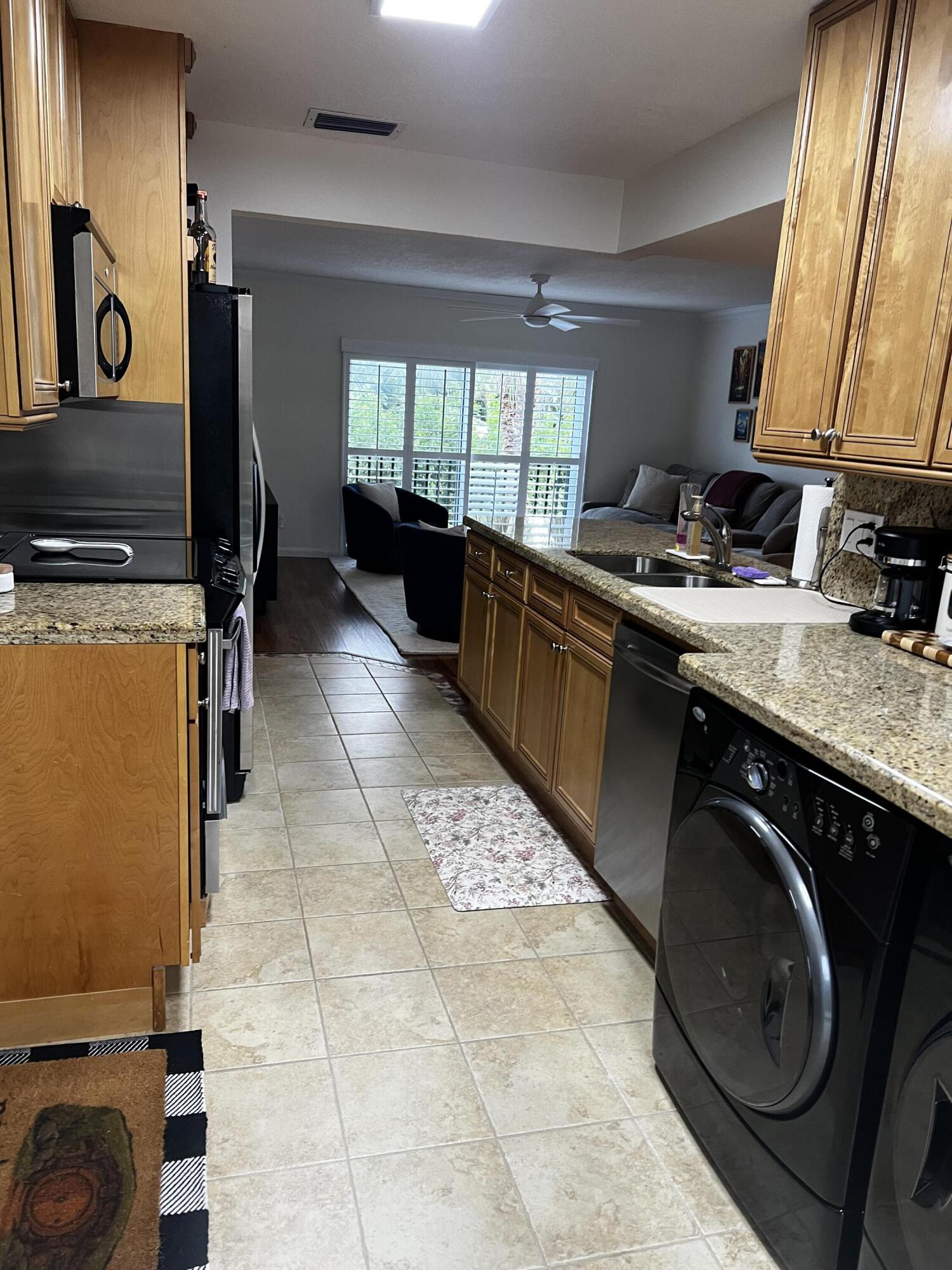 11518 LANDING Place # C3 — Photo 4