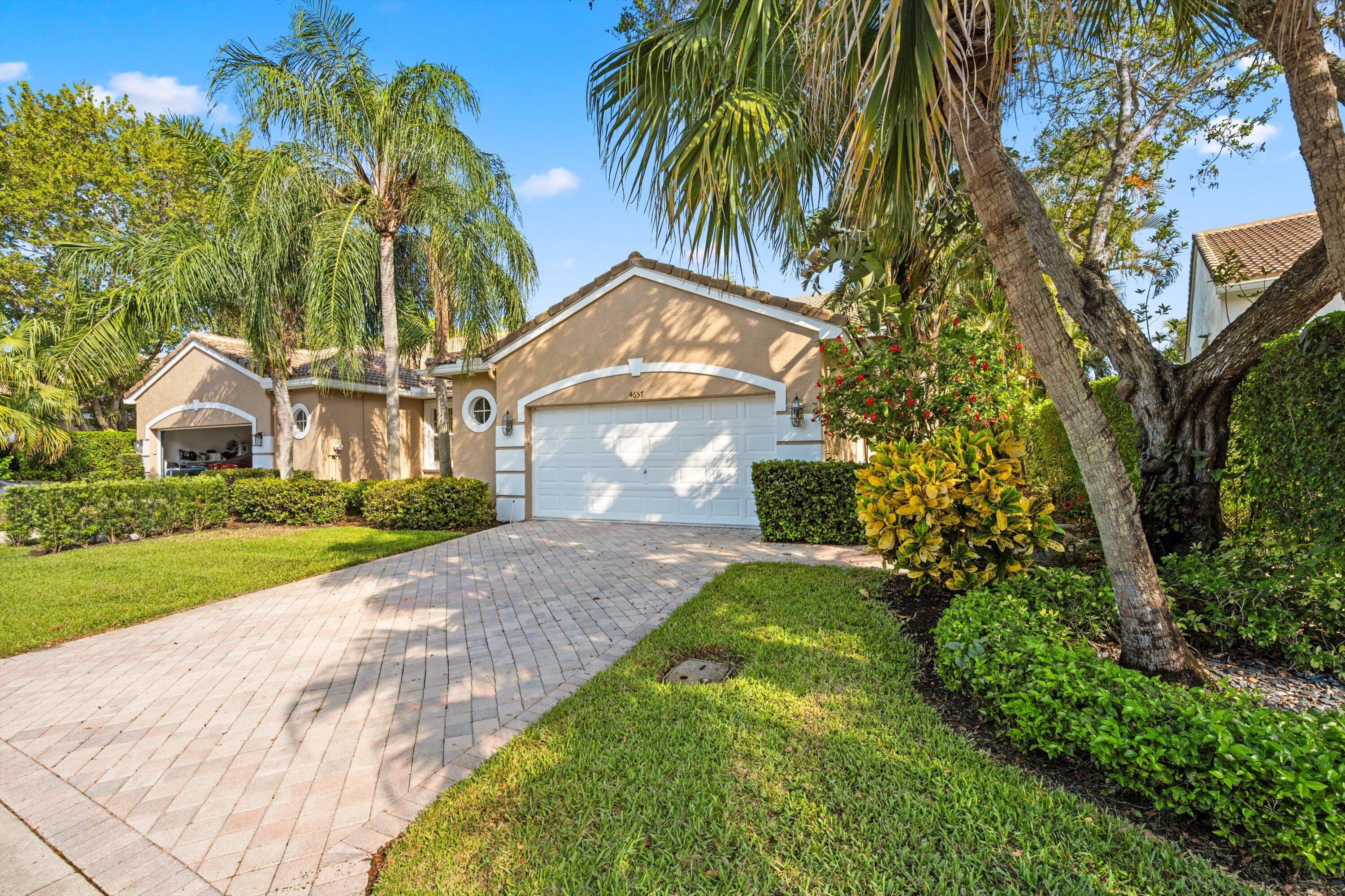 4657 Carlton Golf Drive, Lake Worth FL 33449