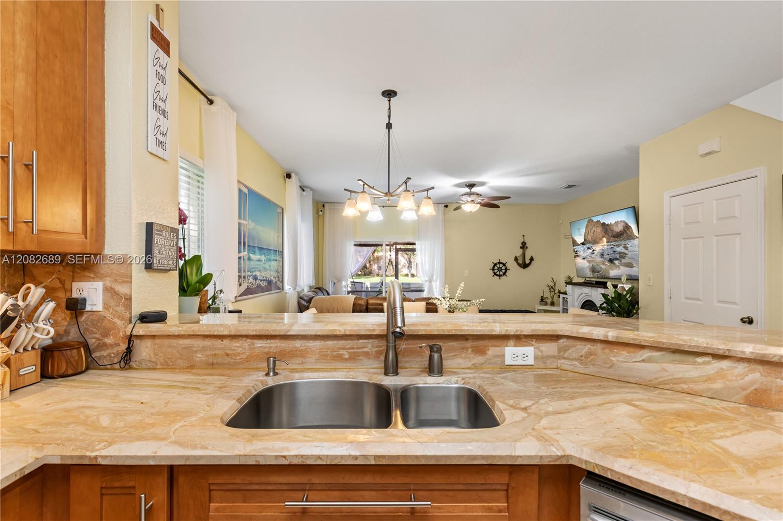 5741 Isles Cir — Photo 5