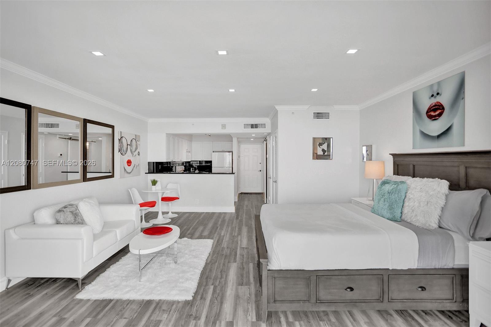 2501 S Ocean Dr — Photo 4