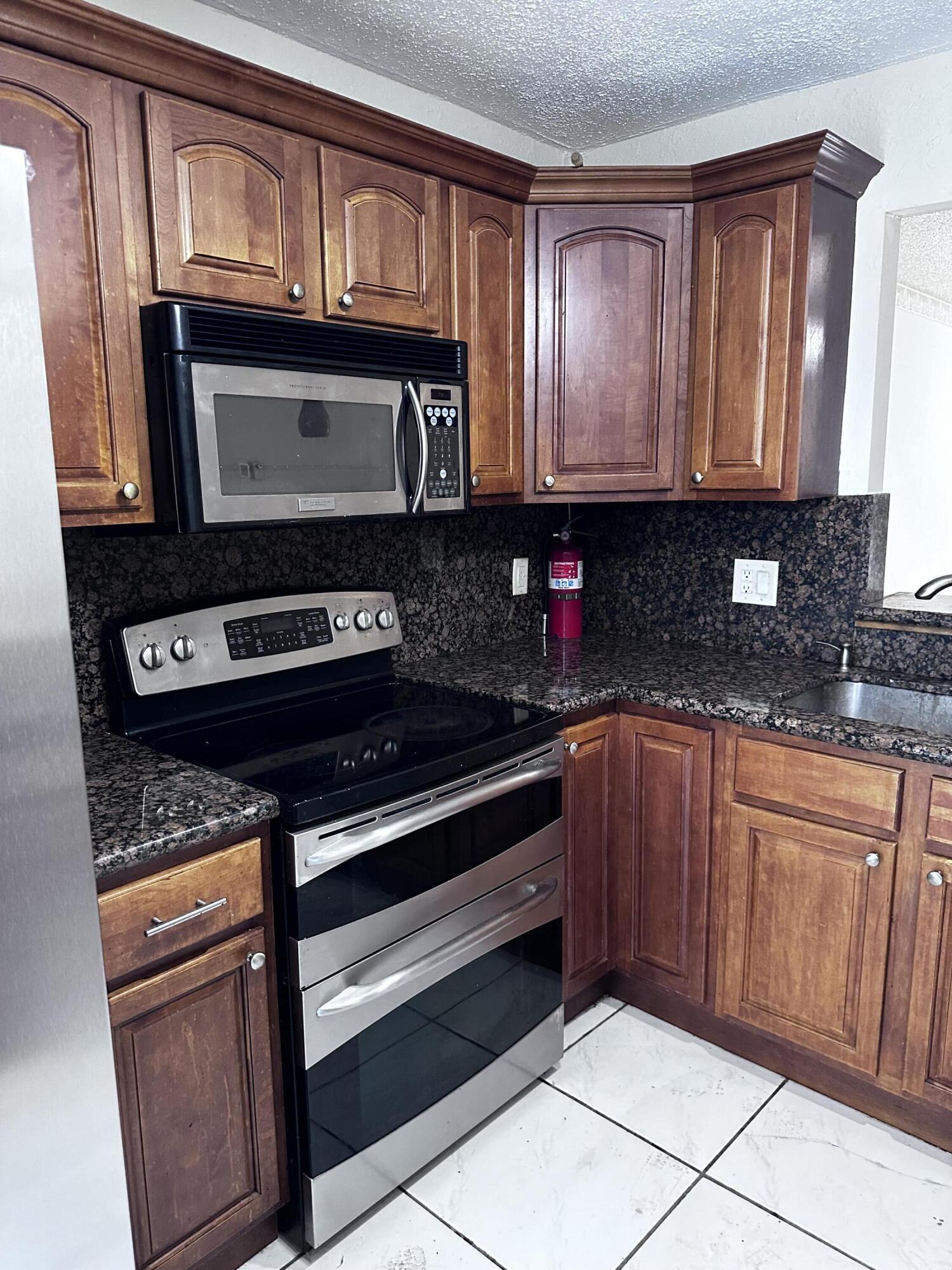 6200 S Falls Cir Drive # 310 — Photo 4