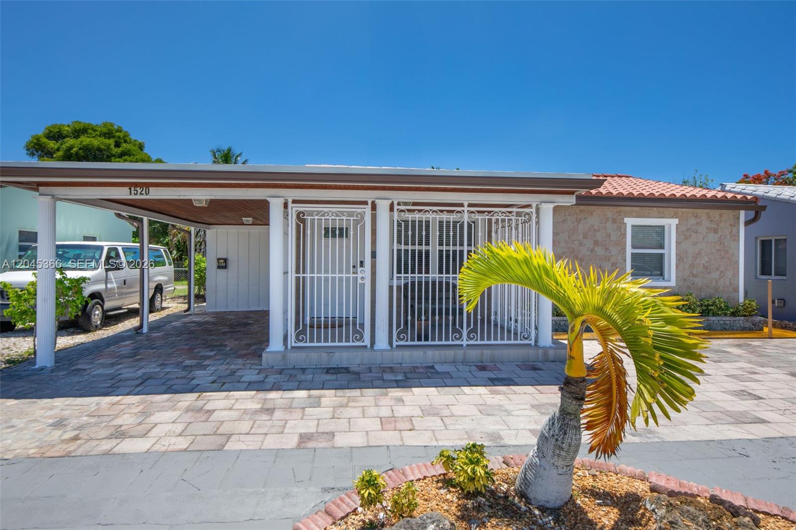 1520 N Andrews Ave, Fort Lauderdale FL 33311
