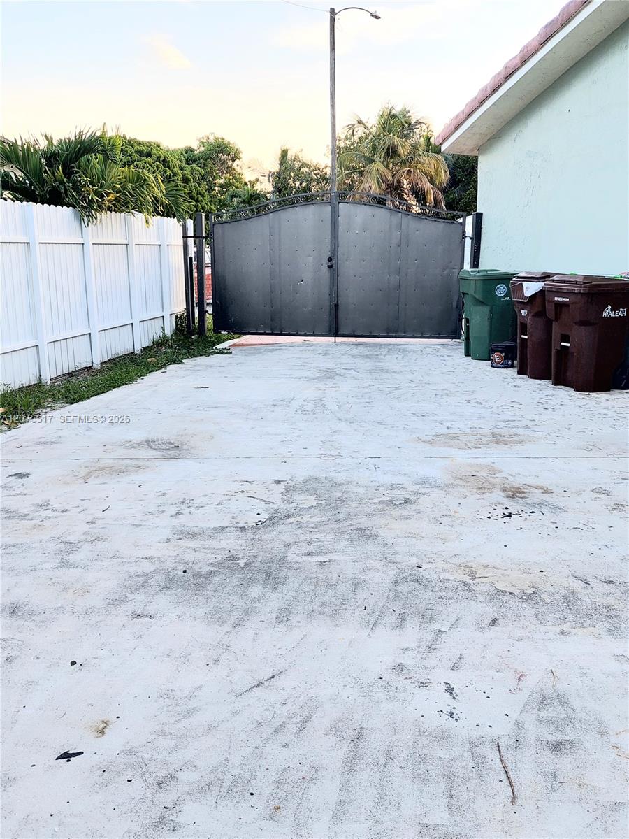 3941 E 9th Ln # 0 — Photo 3