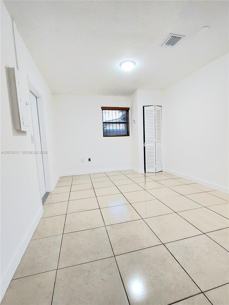3941 E 9th Ln # 0 — Photo 5