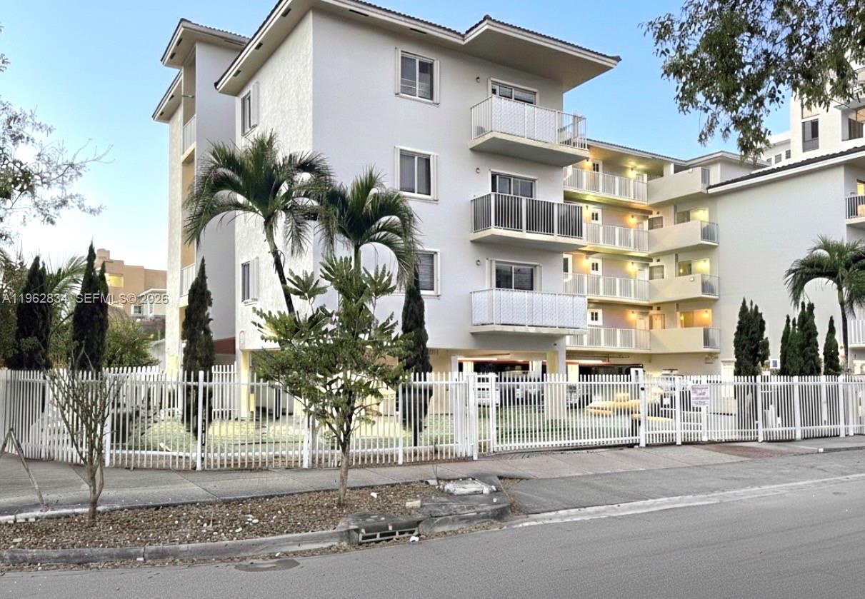 134 SW 7th Ave # 404, Miami FL 33130