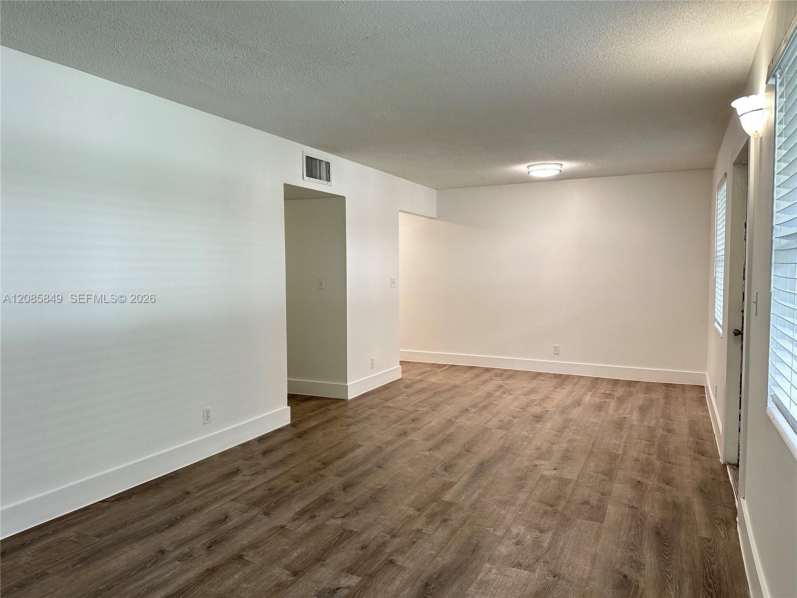 2500 Johnson St # 8 — Photo 2