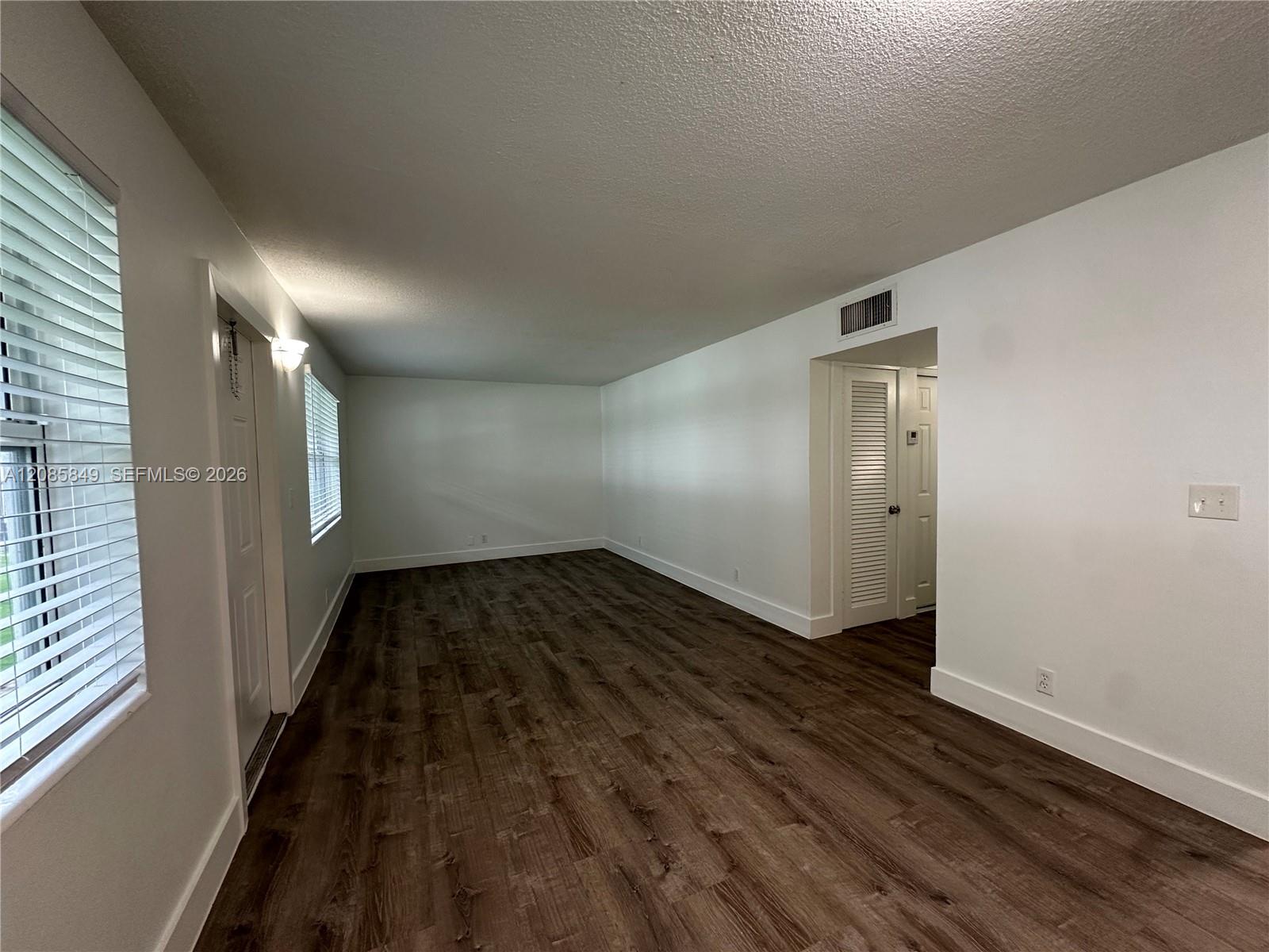 2500 Johnson St # 8 — Photo 3