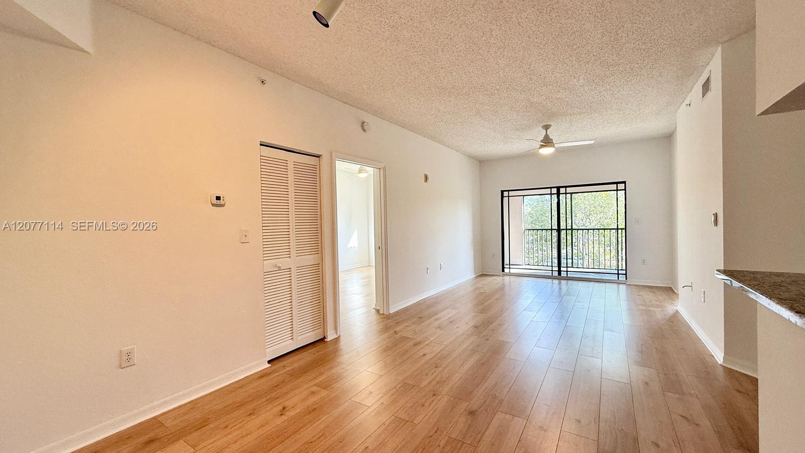 2806 Veronia Dr # 303 — Photo 4