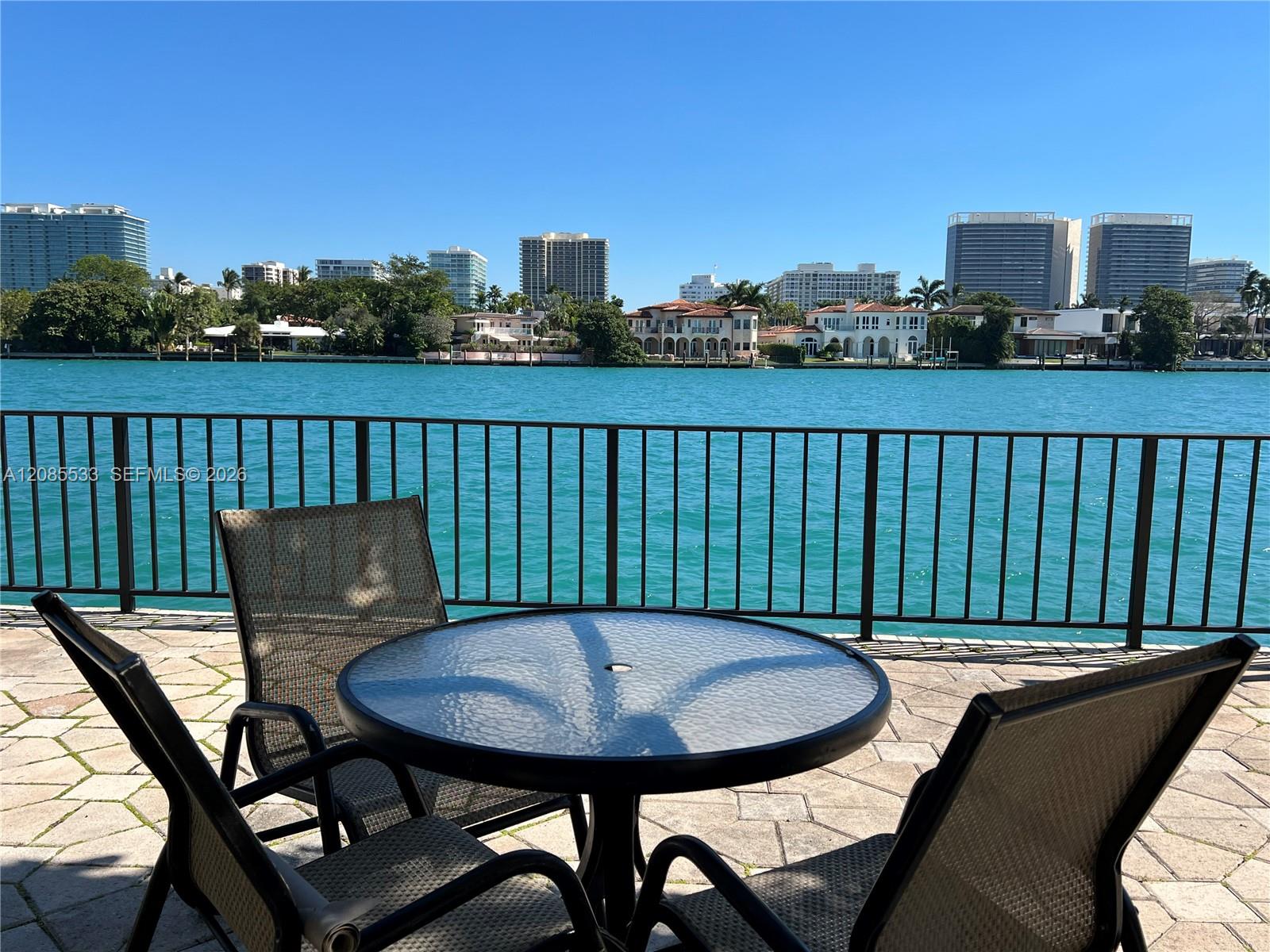 10101 E Bay Harbor Dr # 301 — Photo 2