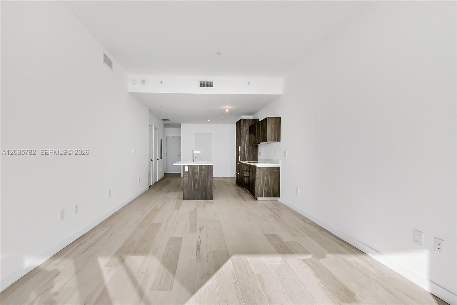 480 NE 31st St # 904 View 11
