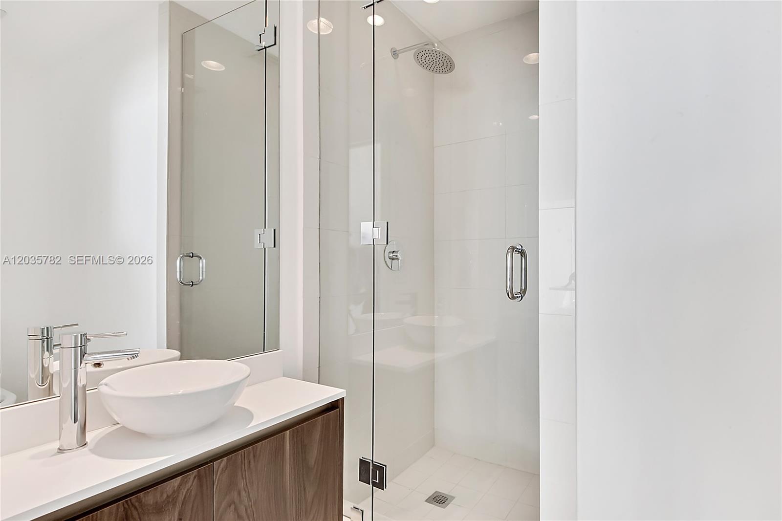 480 NE 31st St # 904 View 12