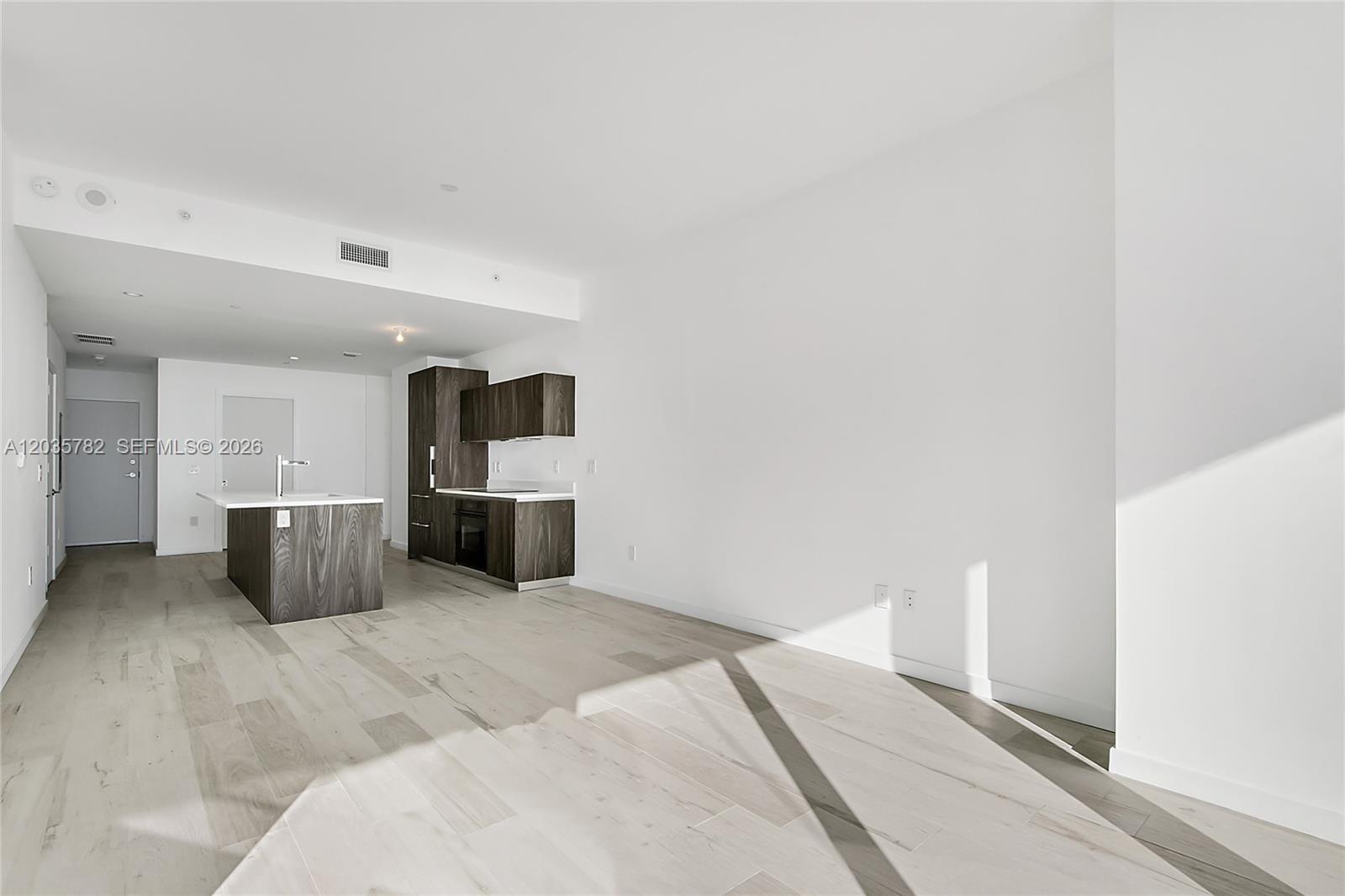 480 NE 31st St # 904 View 7