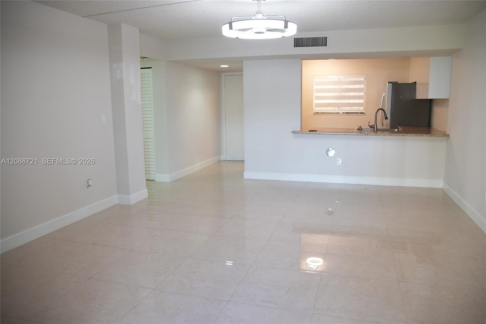 8635 NW 8th St # 103, Miami FL 33126