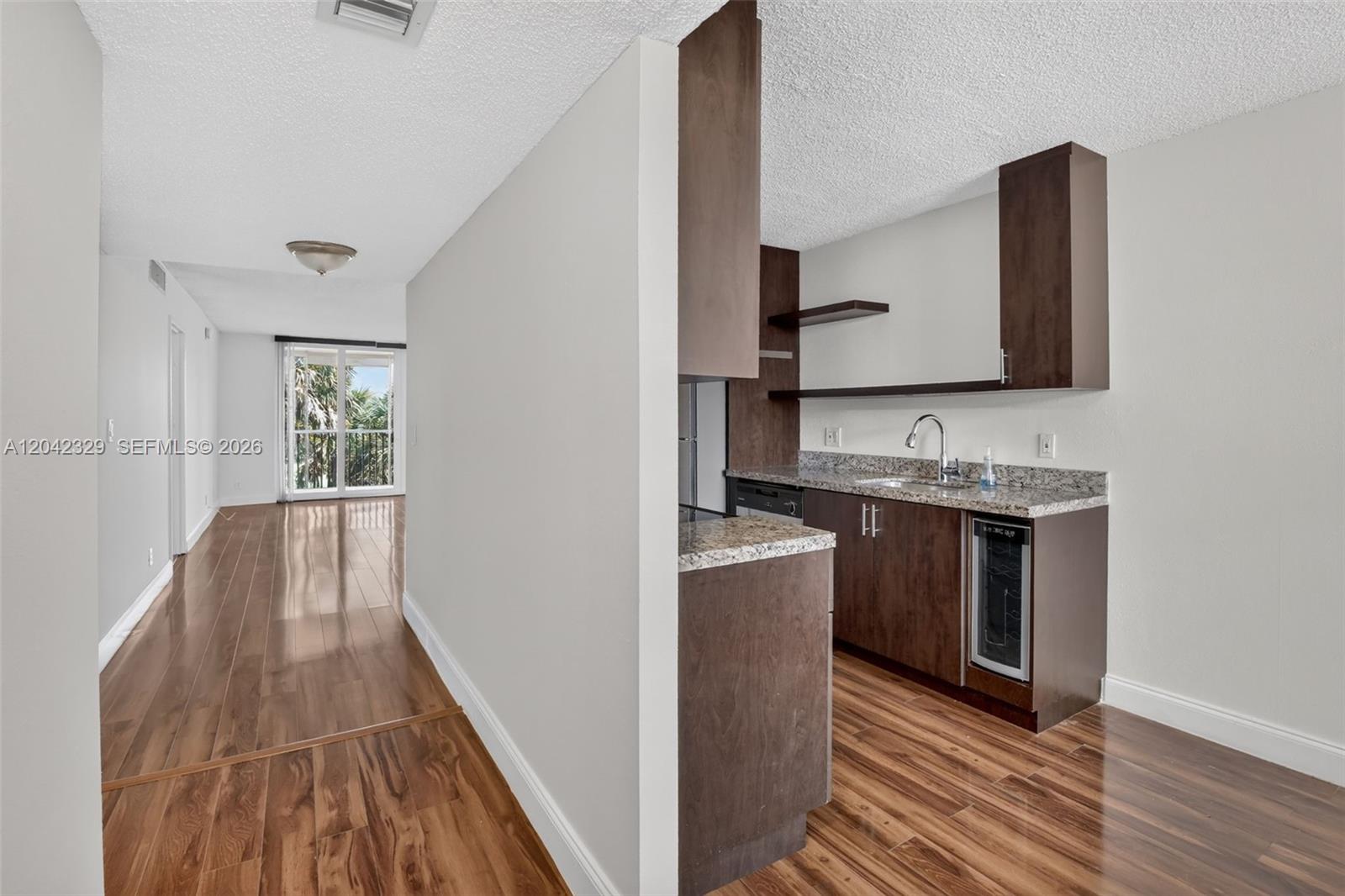 250 Jacaranda Dr # 411 — Photo 4