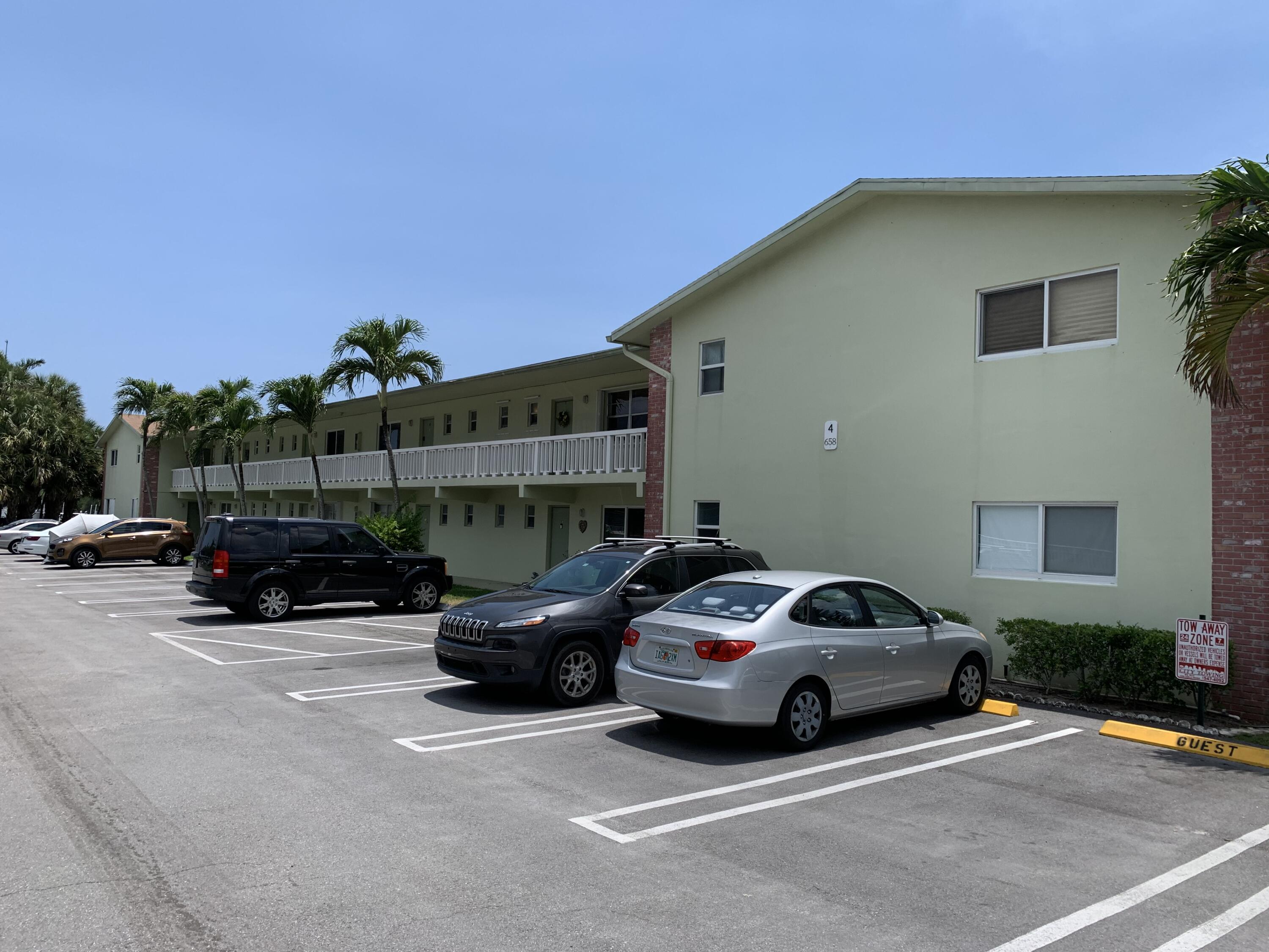 658 NE 6th Court # L, Boynton Beach FL 33435