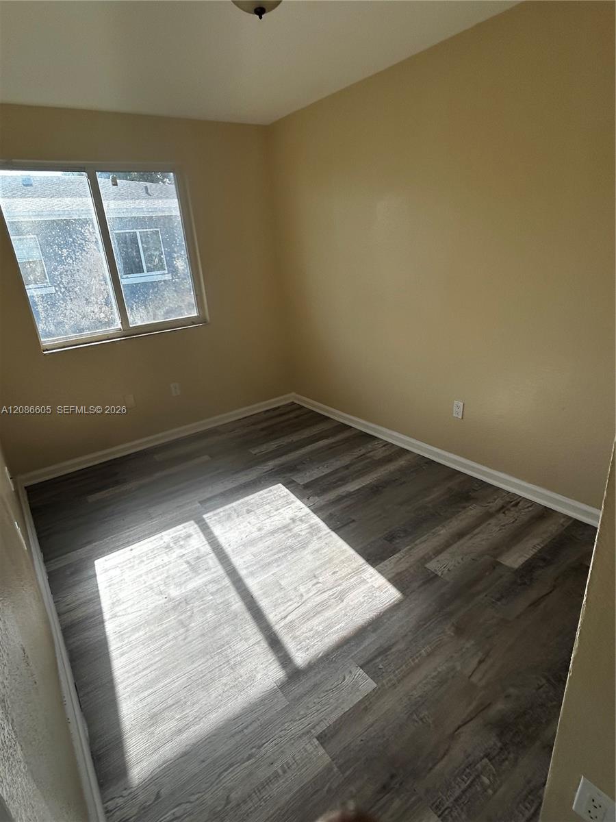 50 NW 166th St — Photo 4