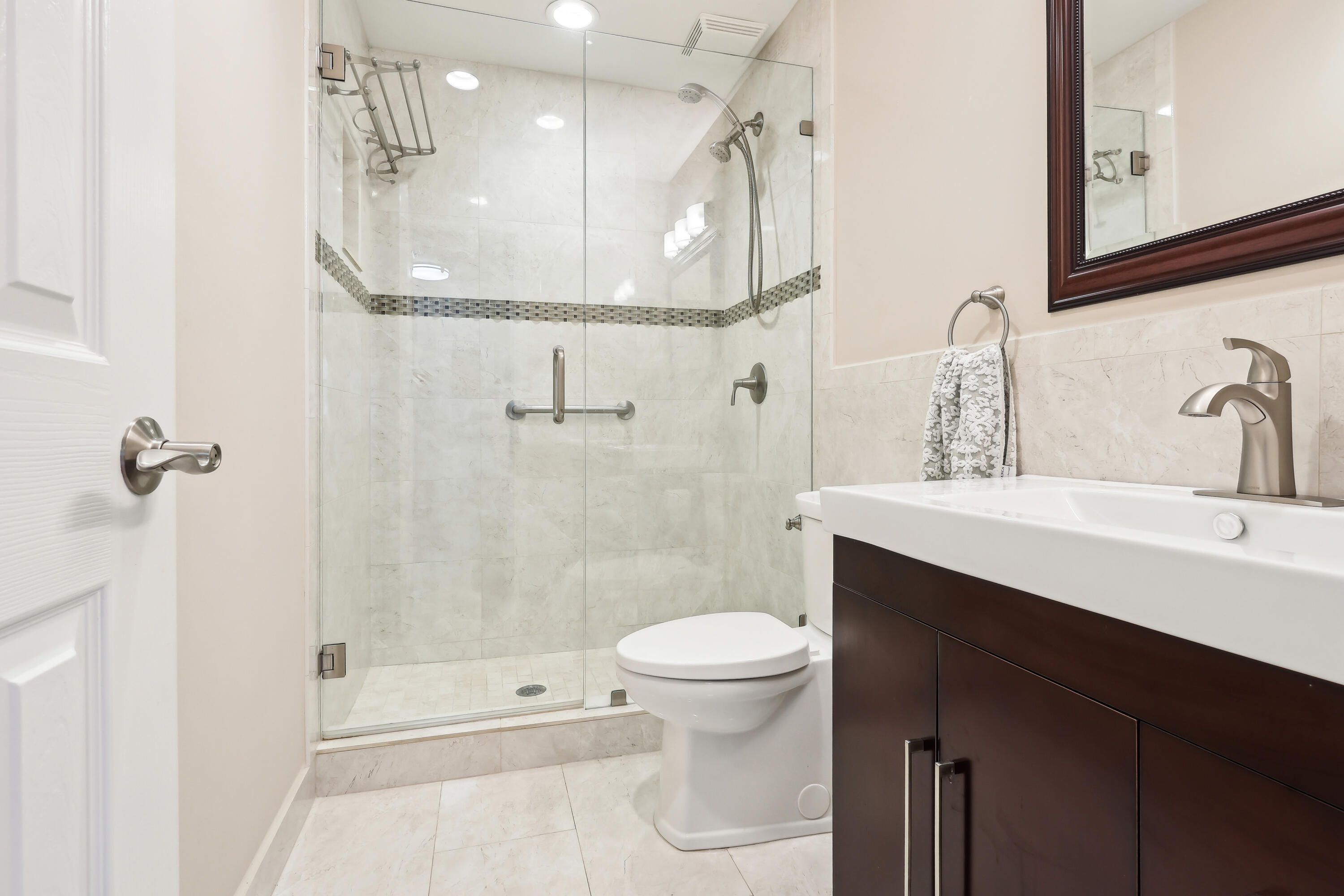 206 Lake Susan Lane — Photo 5