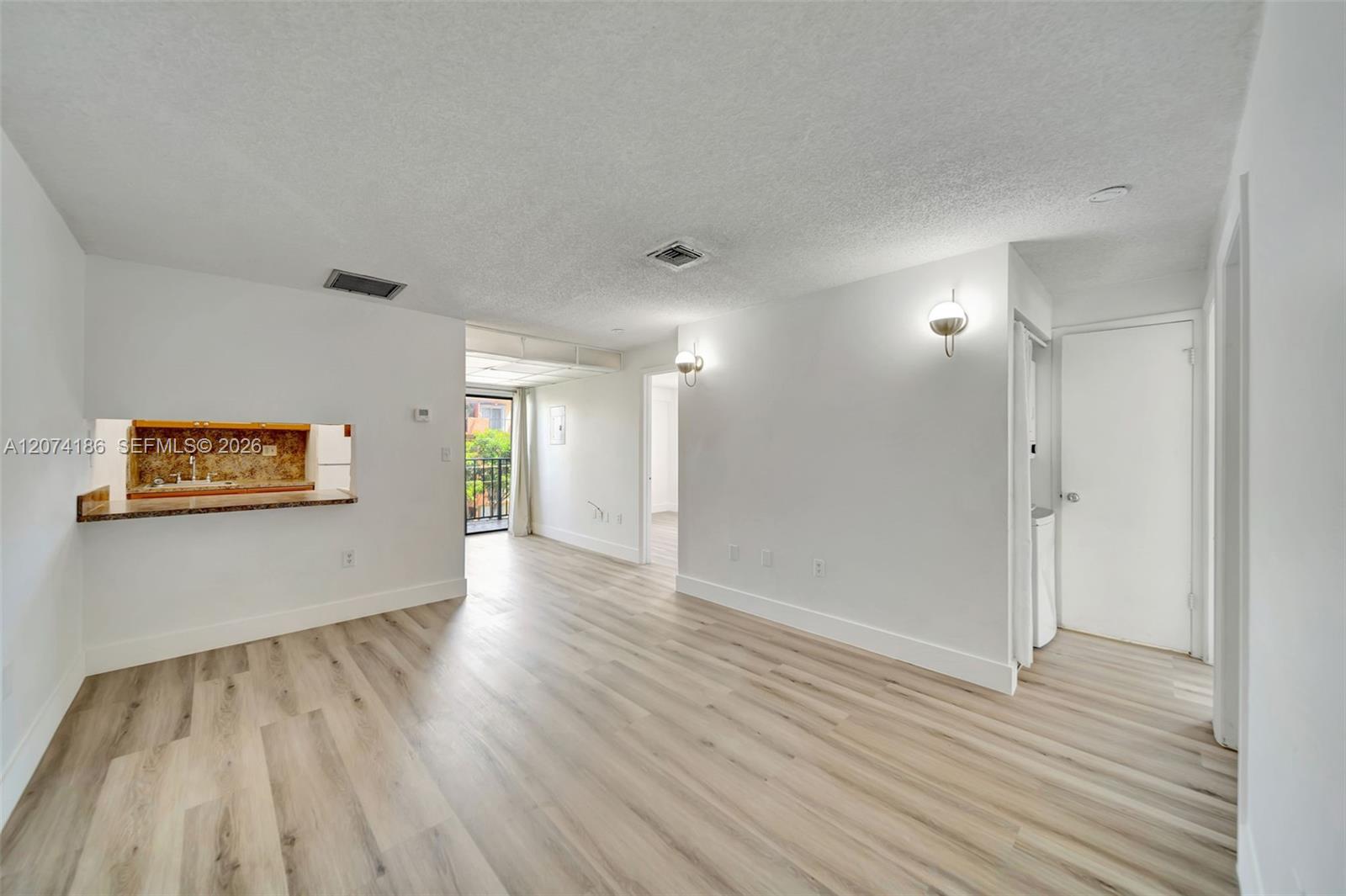 777 SW 9th Ave # 301 — Photo 2