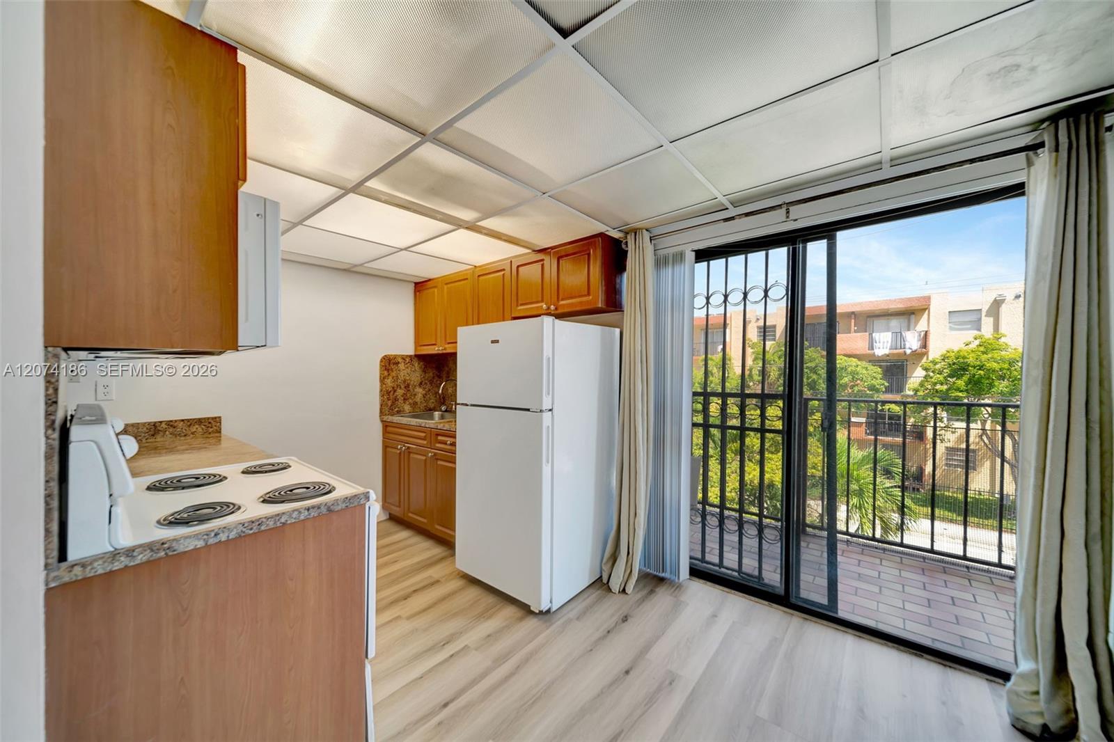 777 SW 9th Ave # 301 — Photo 3