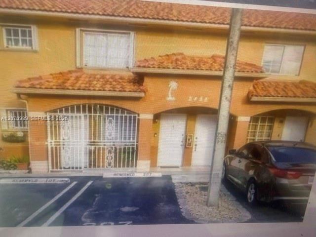 2485  west 76  st # 207, Hialeah Gardens FL 33016