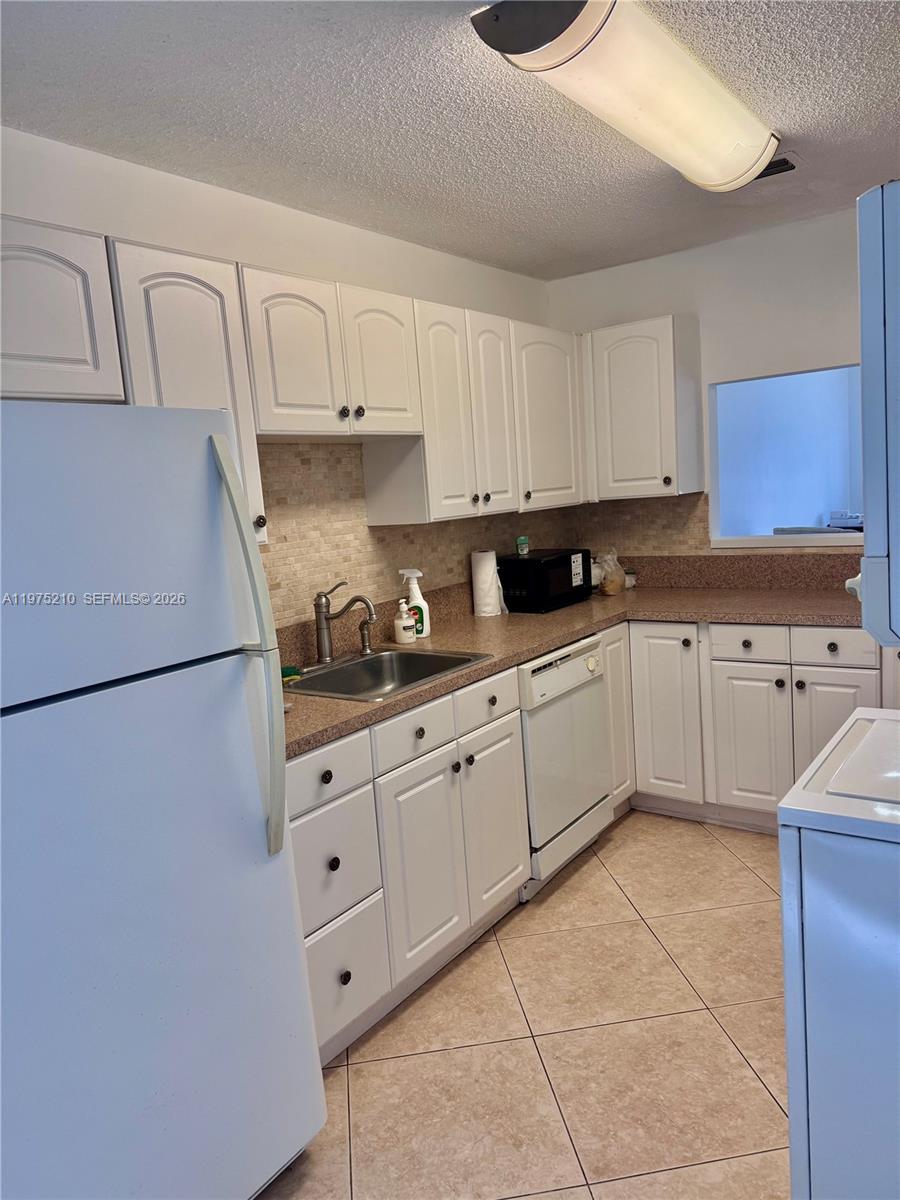 8838 Bella Vista Dr — Photo 3