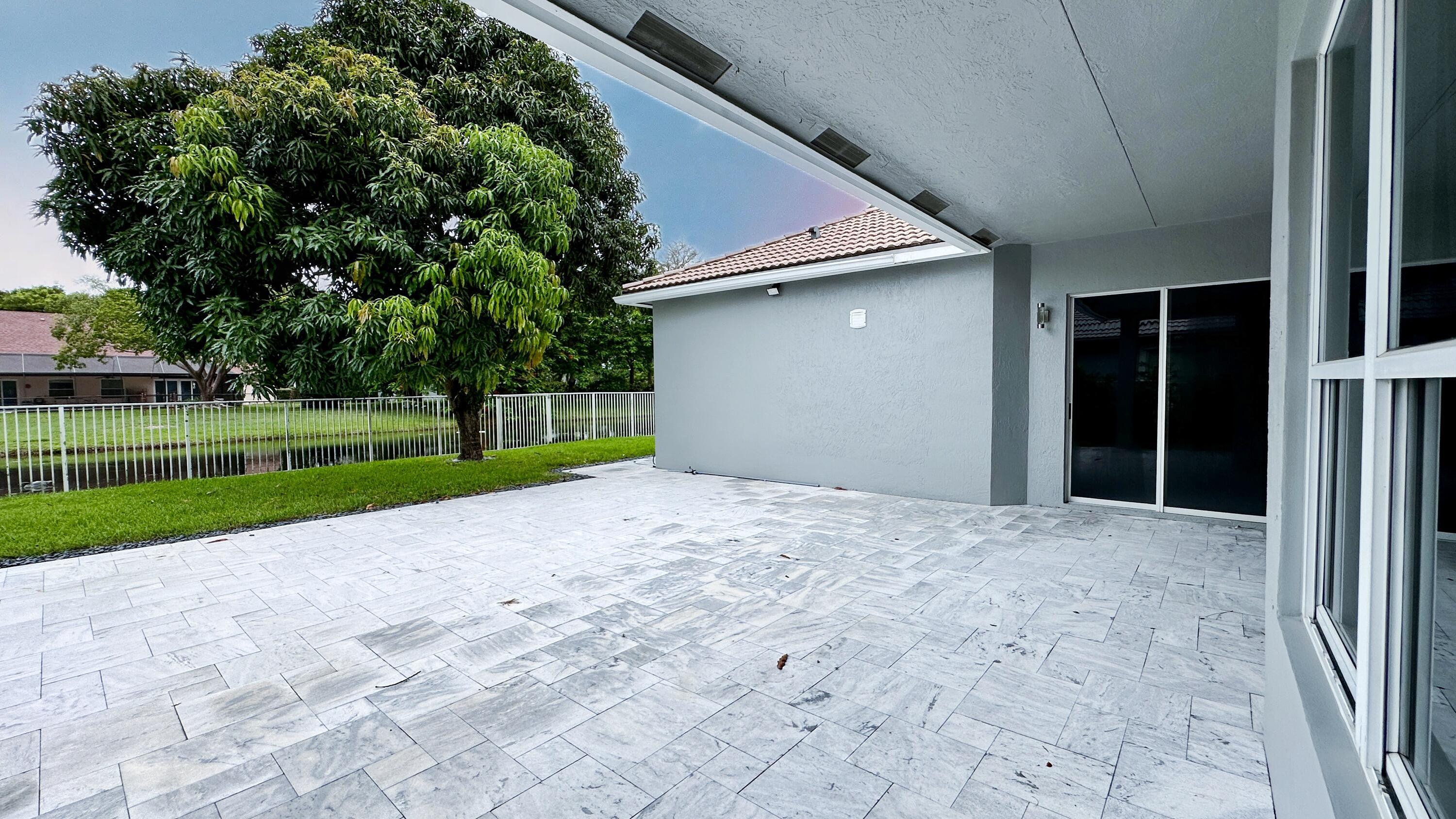 5181 NW 50TH Terrace — Photo 5