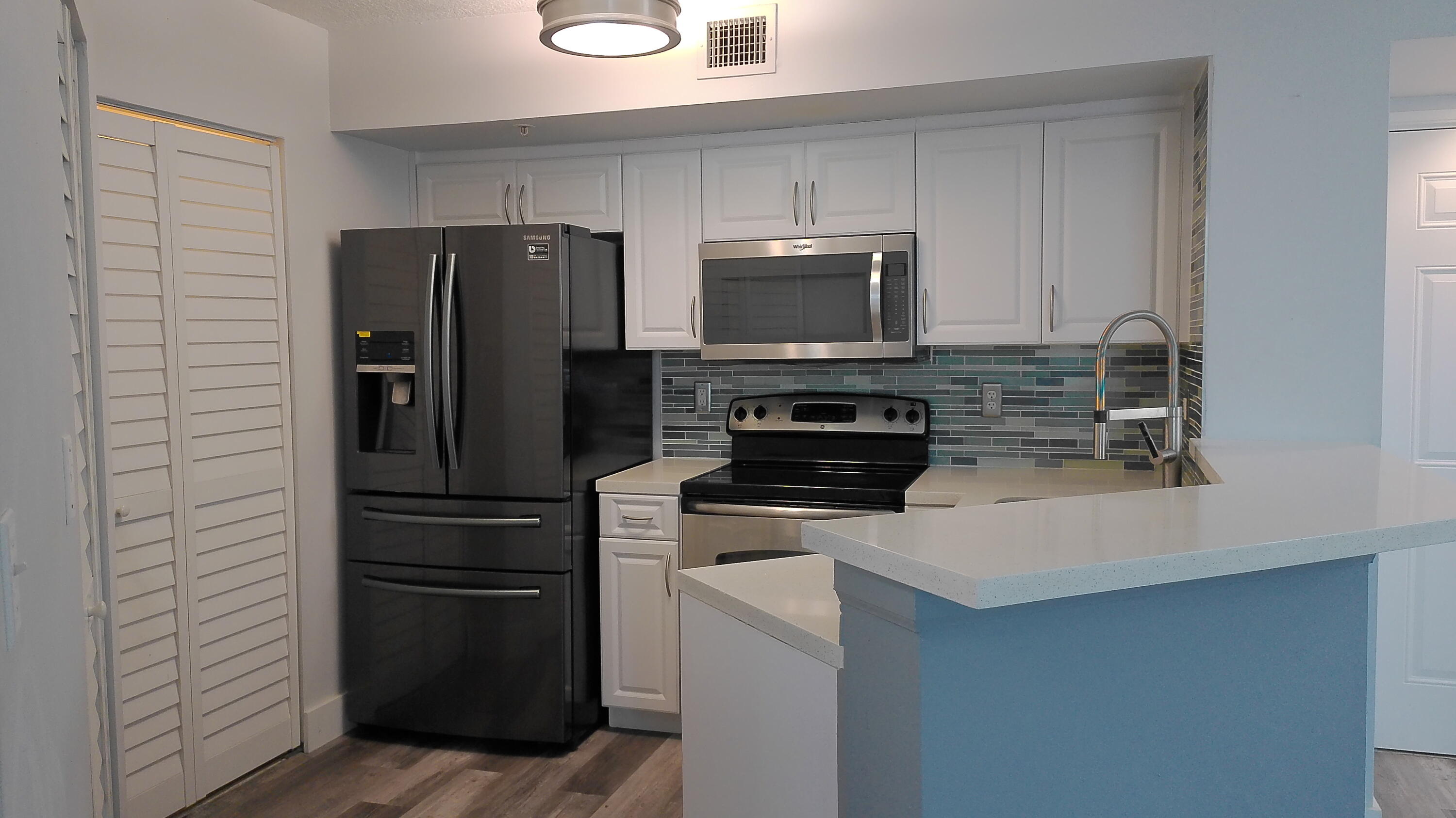 1000 Scotia Drive # 304 — Photo 5