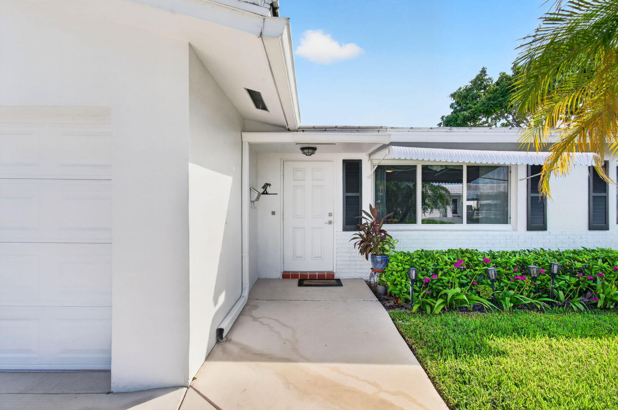 2377 SW 8TH Avenue — Photo 4