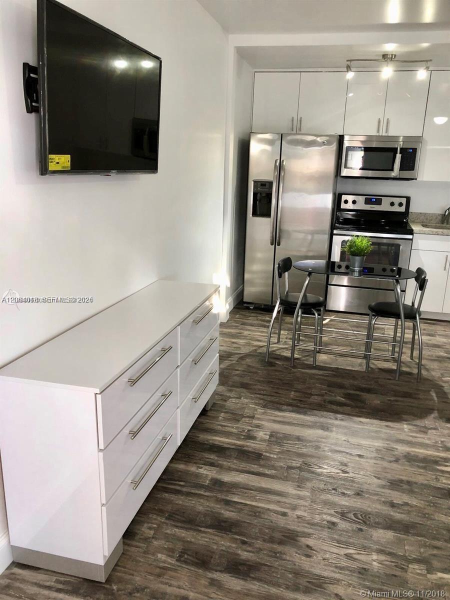 2344 W Flagler St # 1 — Photo 3