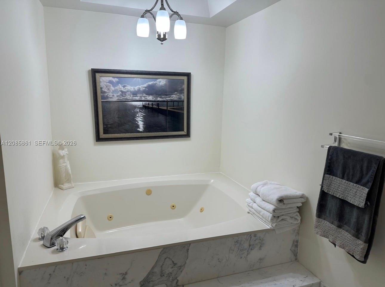20191 E Country Club Dr # 2002 — Photo 3