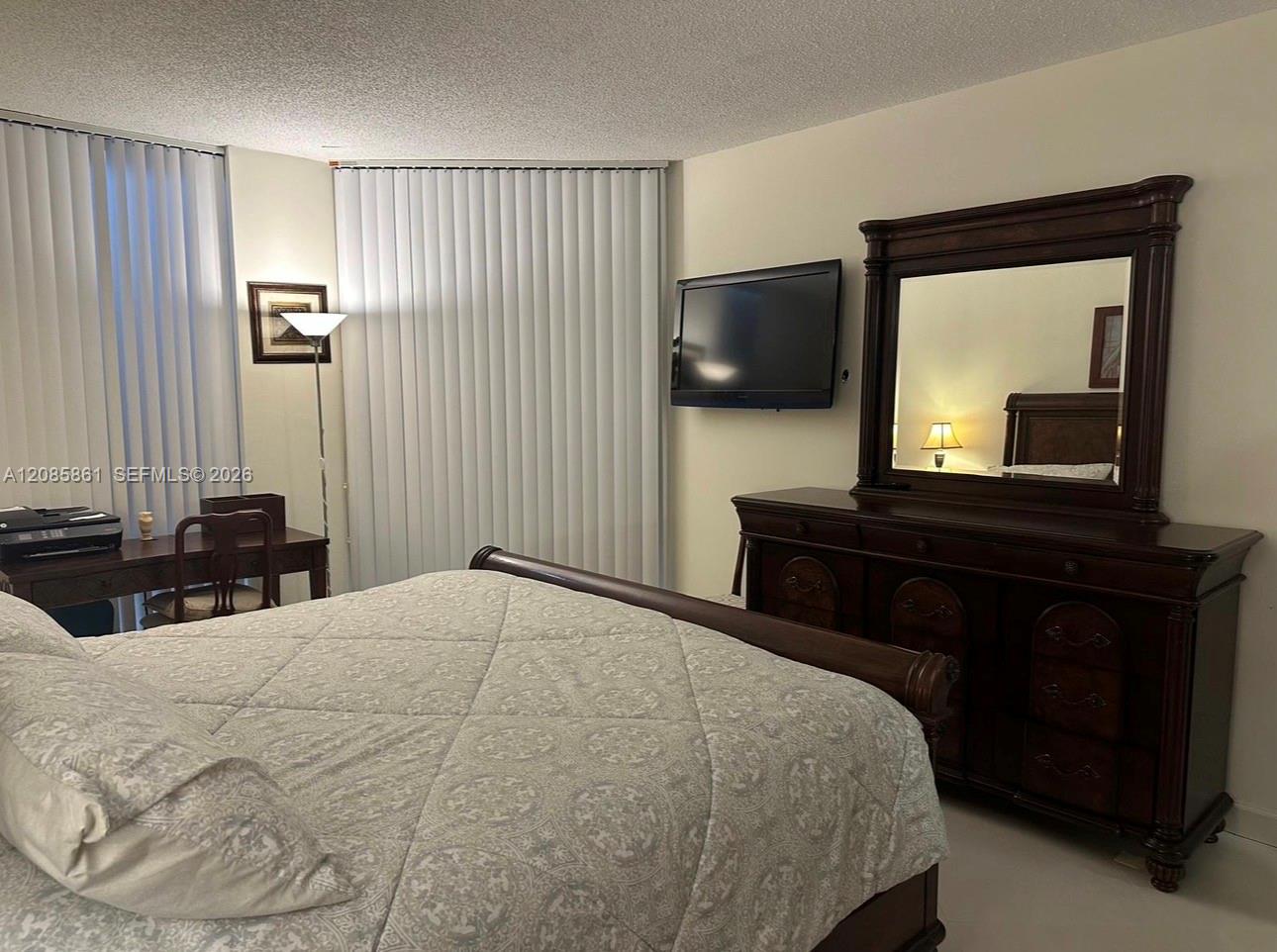 20191 E Country Club Dr # 2002 — Photo 4