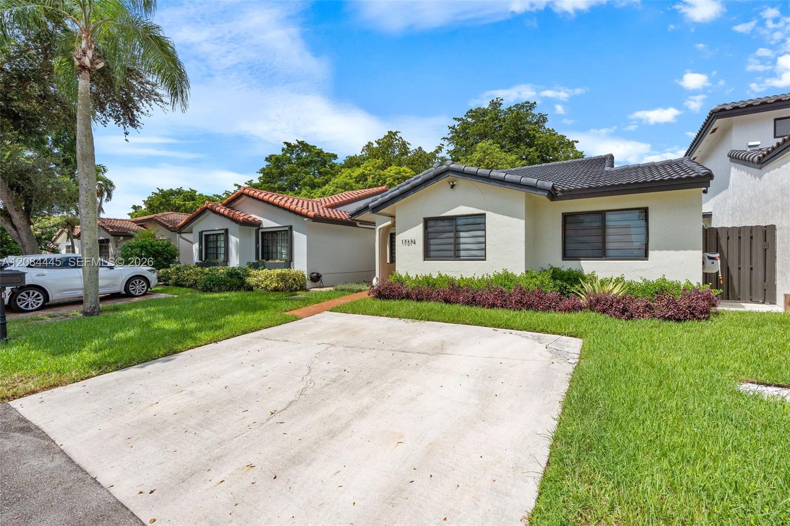 17374 NW 66th Pl — Photo 3