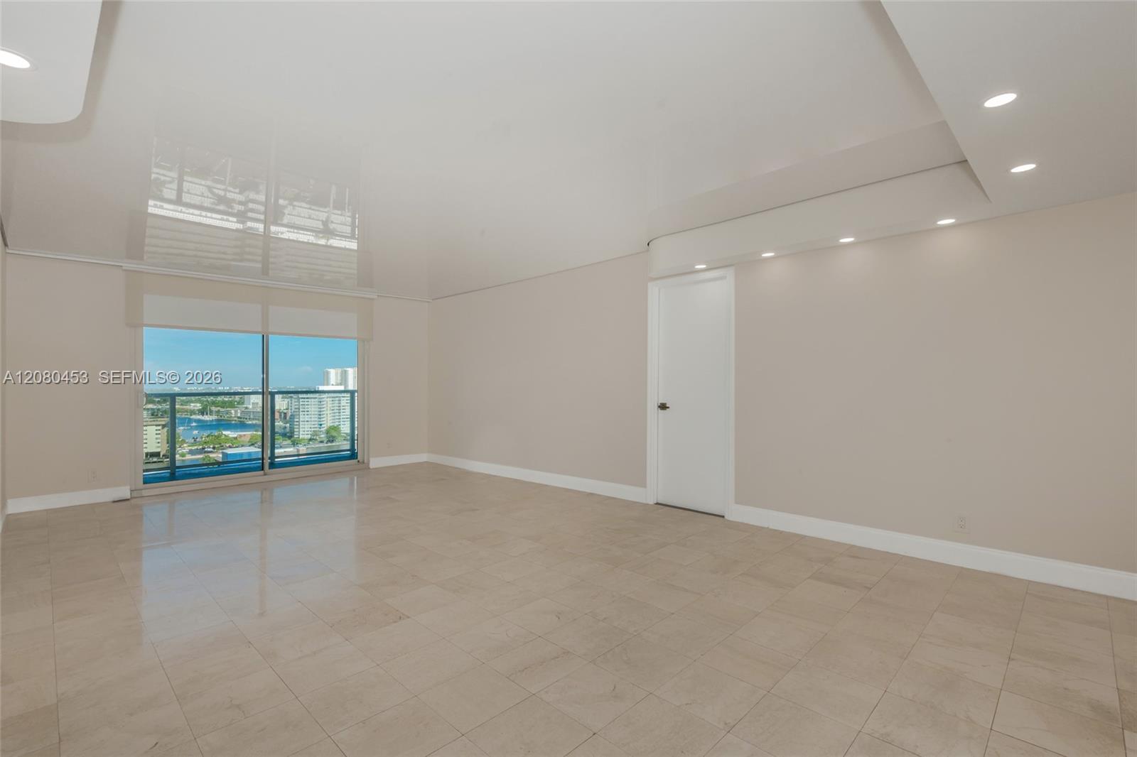 1904 S Ocean Dr # 1807 — Photo 2