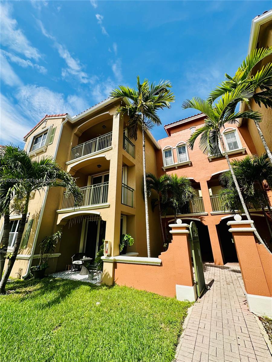 6560 NW 114th Ave # 523, Doral FL 33178