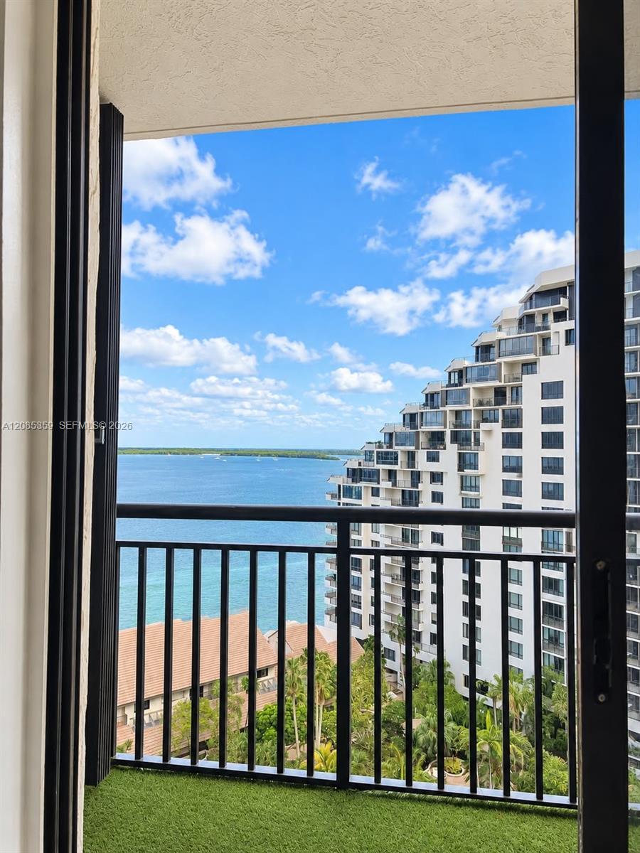 540 Brickell Key Dr # 1603 — Photo 2