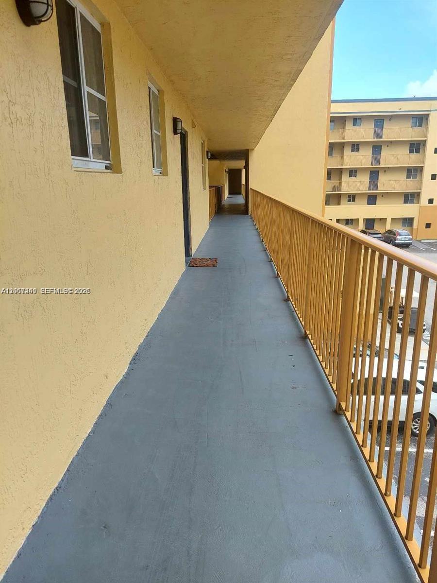 14931 SW 82nd Ln # 301 — Photo 2