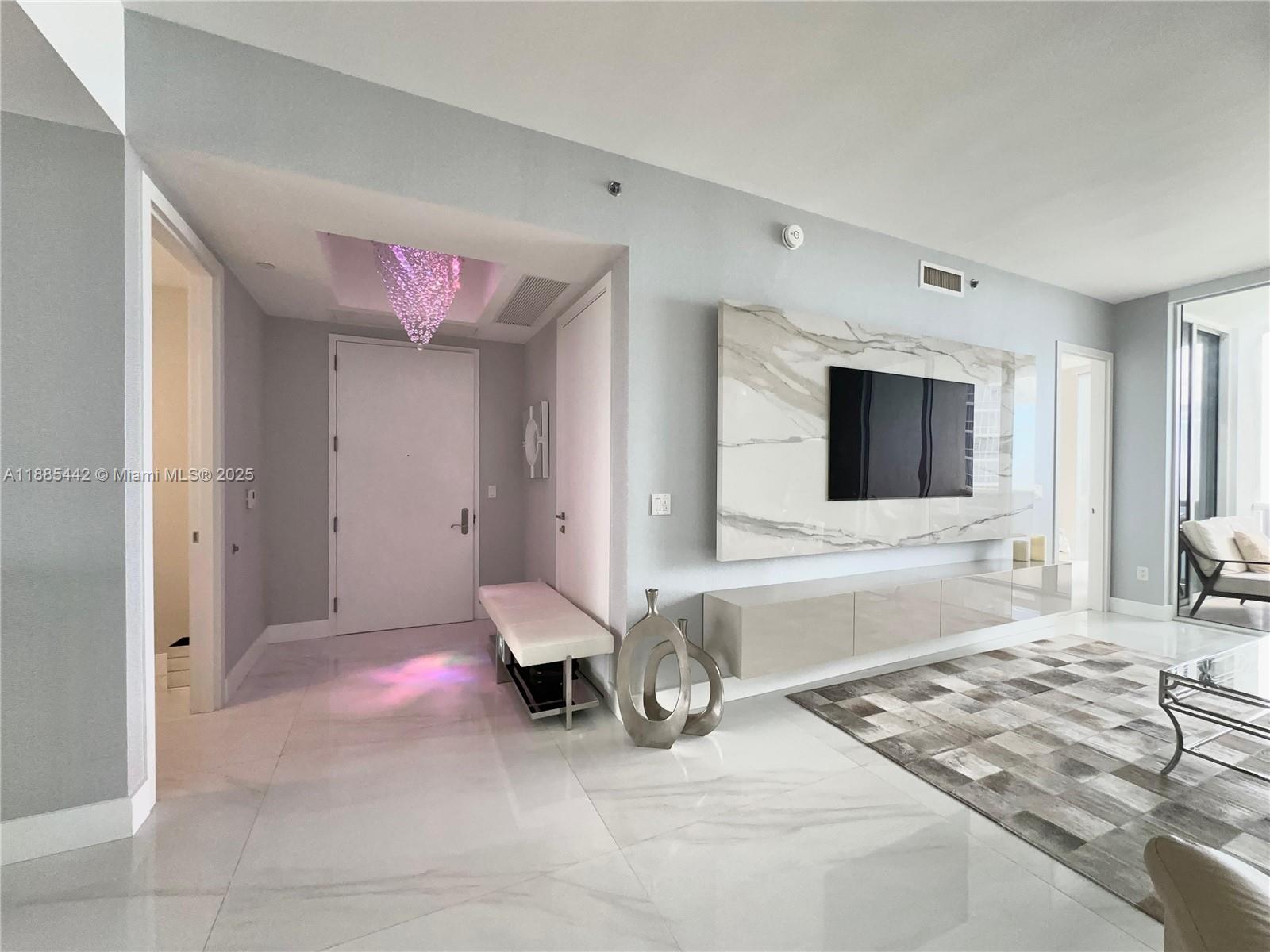 15901 Collins Ave # 2406, Sunny Isles Beach FL 33160